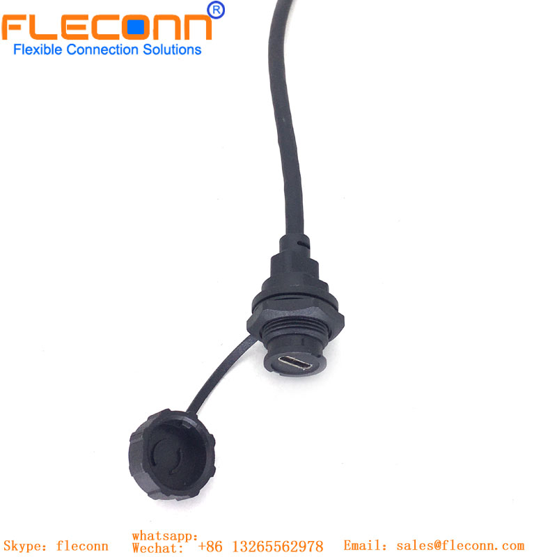 Type-C Cable With Dust Cover Type-C Cable With Dust Cover
